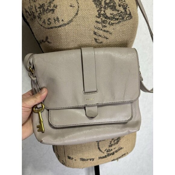 FOSSIL Kinley Small Fold Over Leather Crossbody Bag Adjustable Strap Gray - Picture 4 of 16